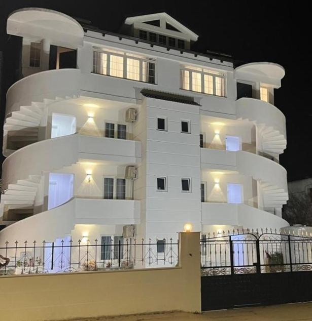 Hotel Vila Herta Durrës Exterior foto